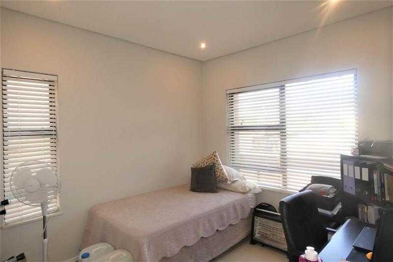 2 Bedroom Property for Sale in Farrarmere Gauteng