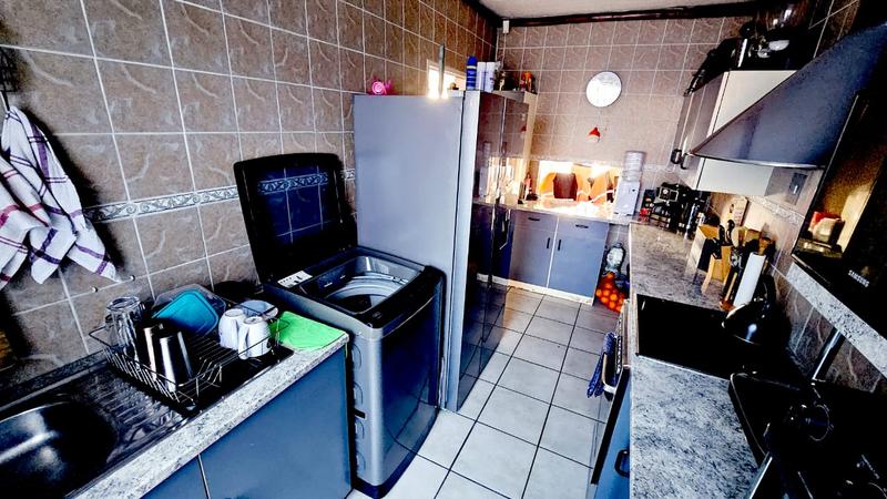 2 Bedroom Property for Sale in Albemarle Ext 1 Gauteng