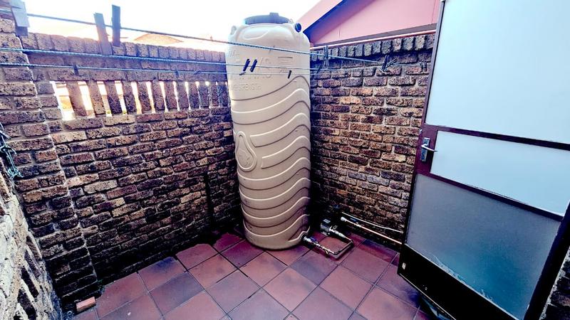 2 Bedroom Property for Sale in Albemarle Ext 1 Gauteng