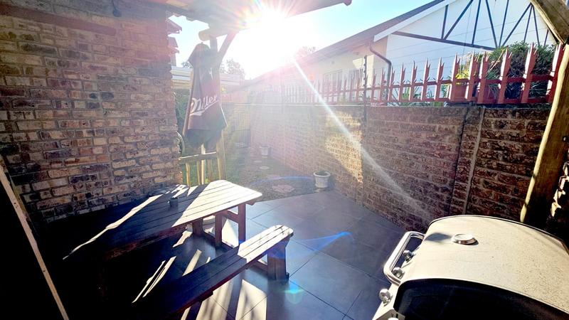 2 Bedroom Property for Sale in Albemarle Ext 1 Gauteng