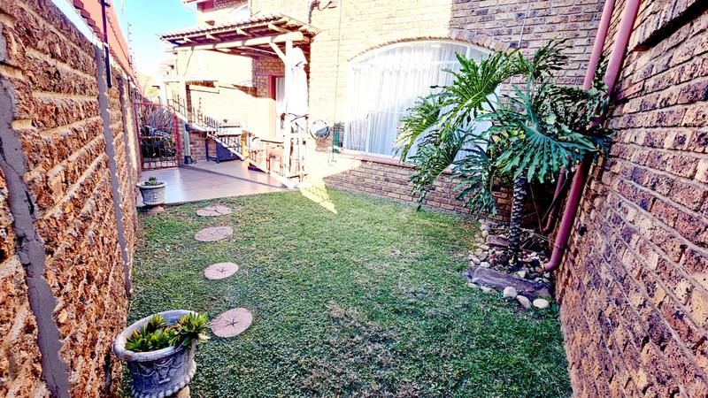 2 Bedroom Property for Sale in Albemarle Ext 1 Gauteng