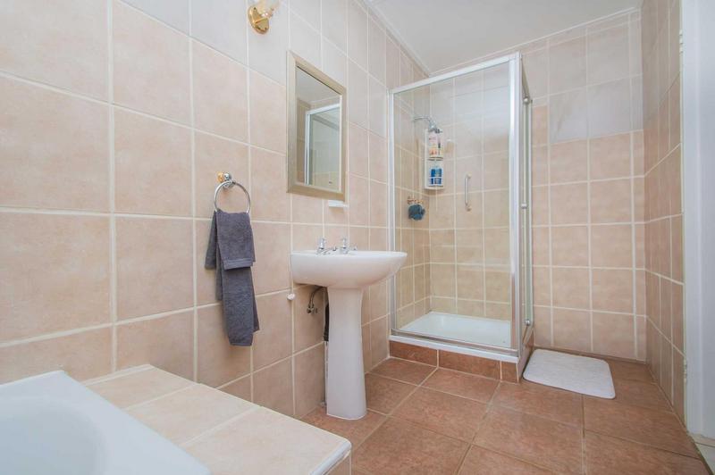 3 Bedroom Property for Sale in Witpoortjie Gauteng
