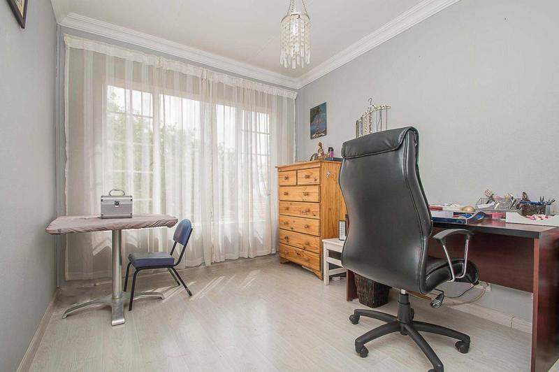 3 Bedroom Property for Sale in Amorosa Gauteng