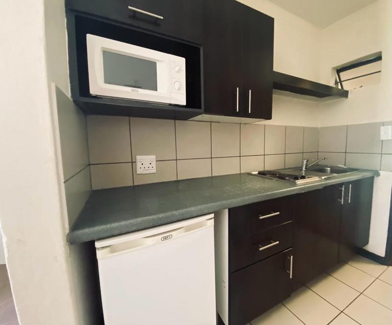 1 Bedroom Property for Sale in Willowbrook Gauteng