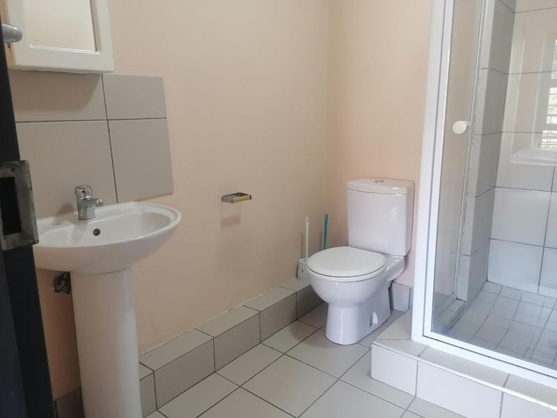 1 Bedroom Property for Sale in Willowbrook Gauteng