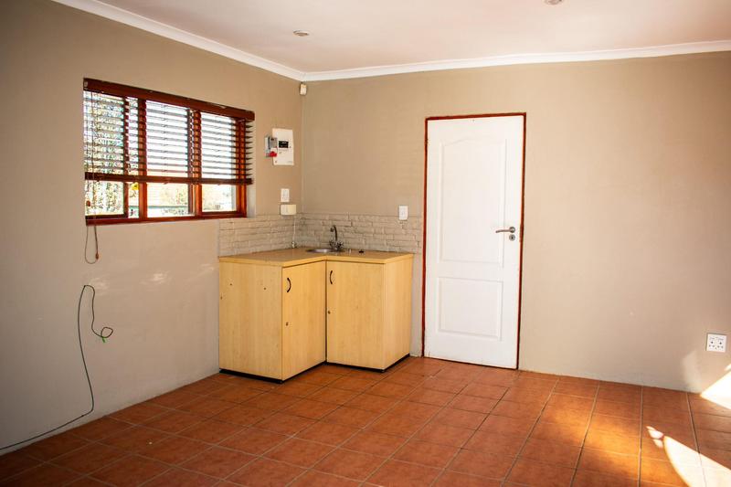 To Let 1 Bedroom Property for Rent in Florida Gauteng