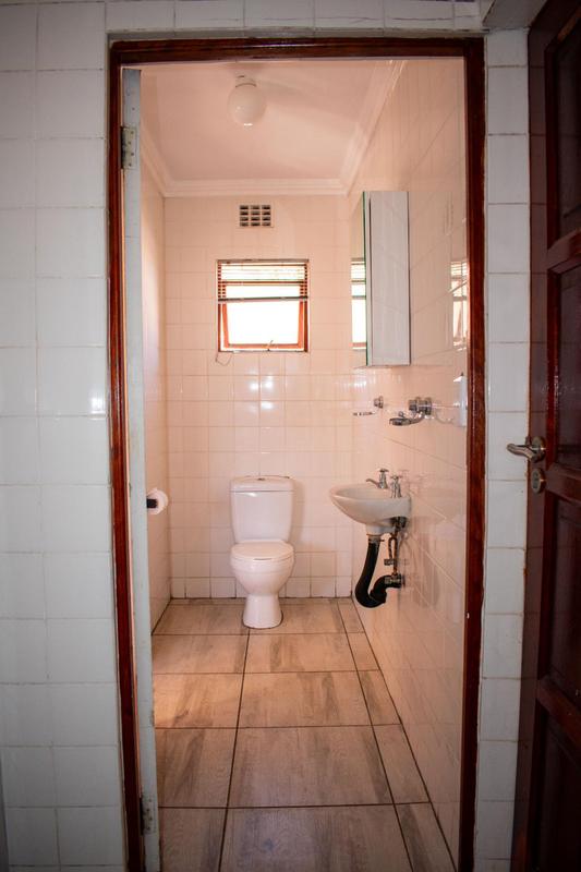 To Let 1 Bedroom Property for Rent in Florida Gauteng