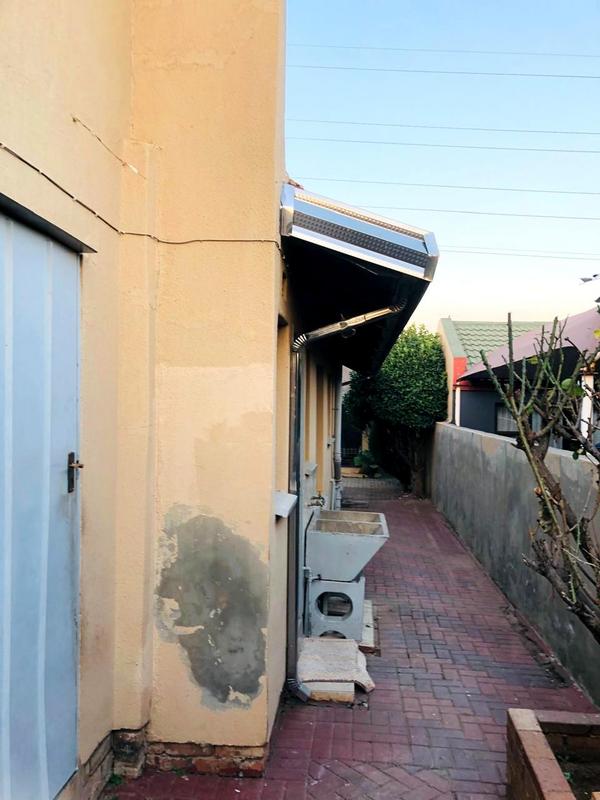 To Let 3 Bedroom Property for Rent in Dhlamini Gauteng