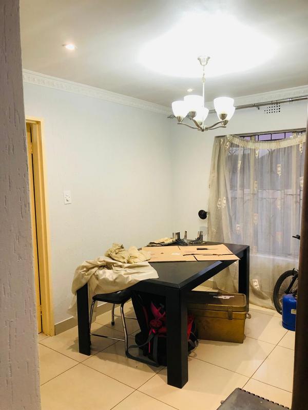 To Let 3 Bedroom Property for Rent in Dhlamini Gauteng