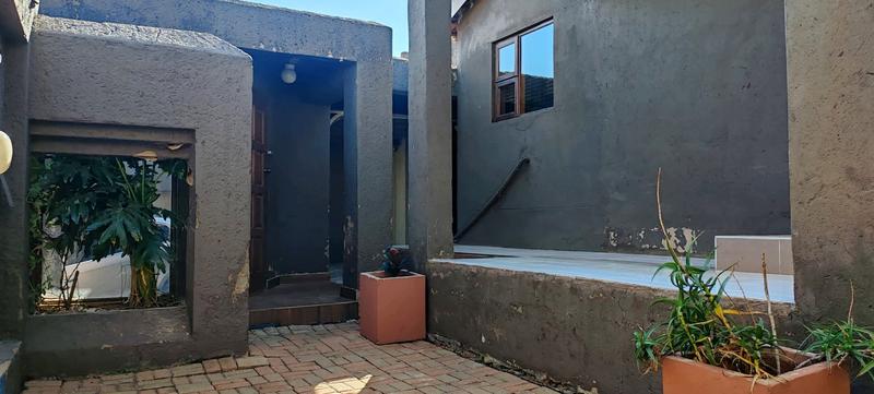 To Let 3 Bedroom Property for Rent in Emdeni Gauteng