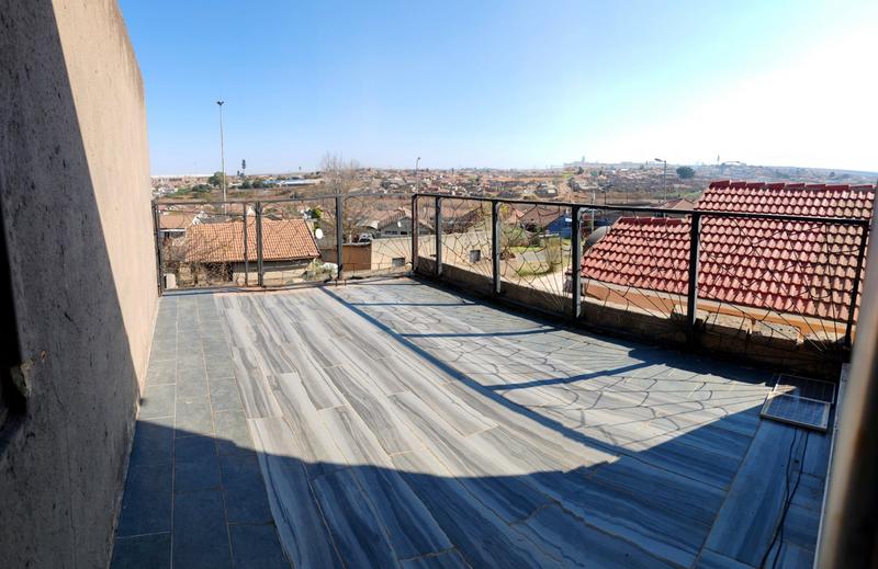 To Let 3 Bedroom Property for Rent in Emdeni Gauteng
