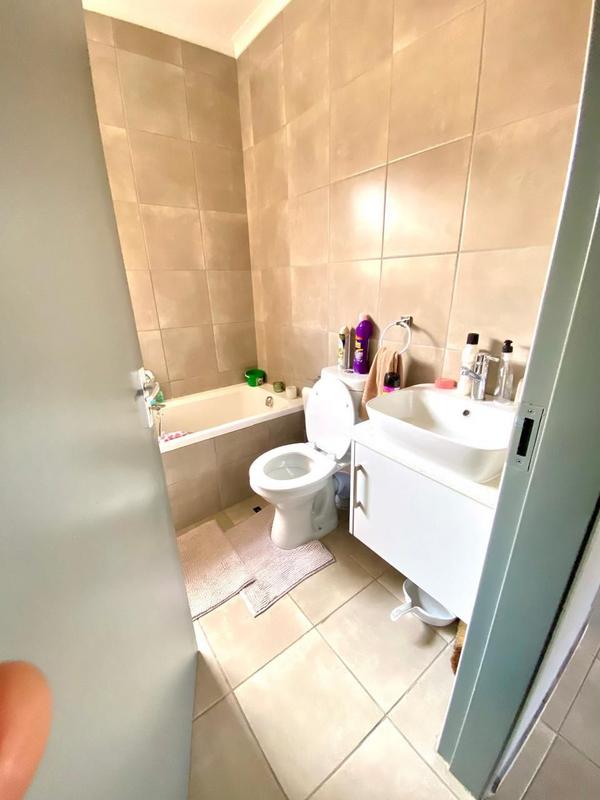 To Let 2 Bedroom Property for Rent in Groblerpark Gauteng