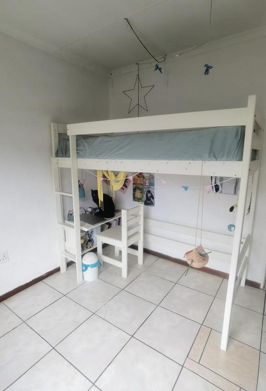 To Let 2 Bedroom Property for Rent in Honeypark Gauteng