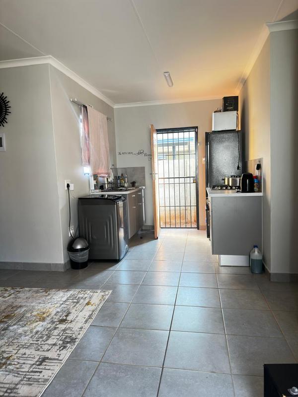 To Let 3 Bedroom Property for Rent in Protea Glen Gauteng