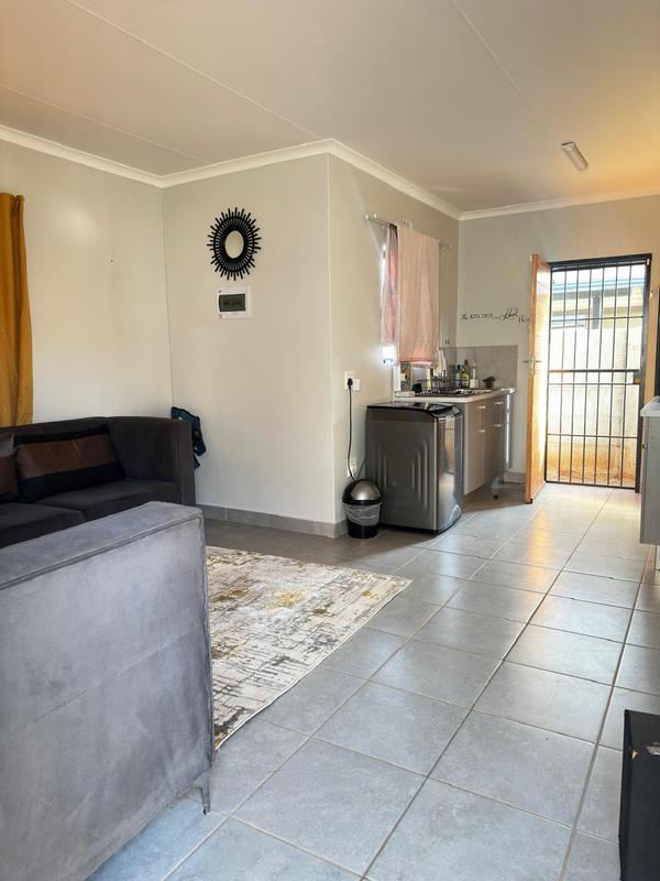 To Let 3 Bedroom Property for Rent in Protea Glen Gauteng