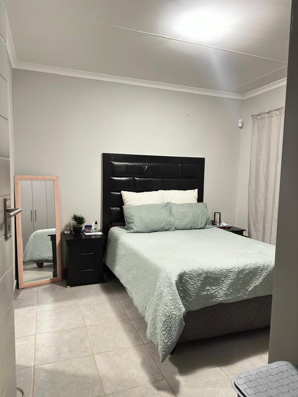 To Let 3 Bedroom Property for Rent in Protea Glen Gauteng