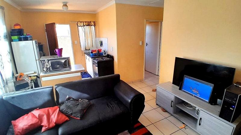 To Let 2 Bedroom Property for Rent in Protea Glen Gauteng