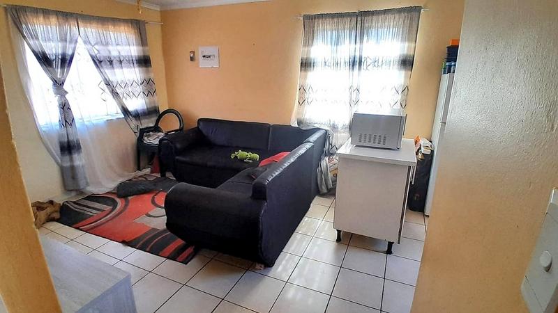 To Let 2 Bedroom Property for Rent in Protea Glen Gauteng