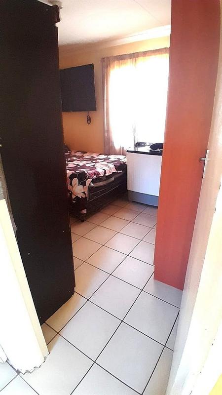 To Let 2 Bedroom Property for Rent in Protea Glen Gauteng