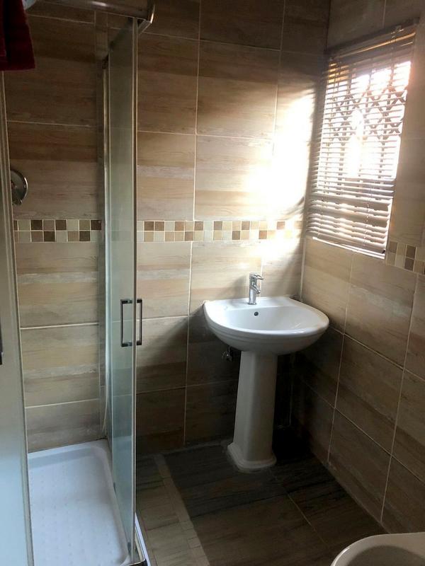 To Let 3 Bedroom Property for Rent in Protea Glen Gauteng