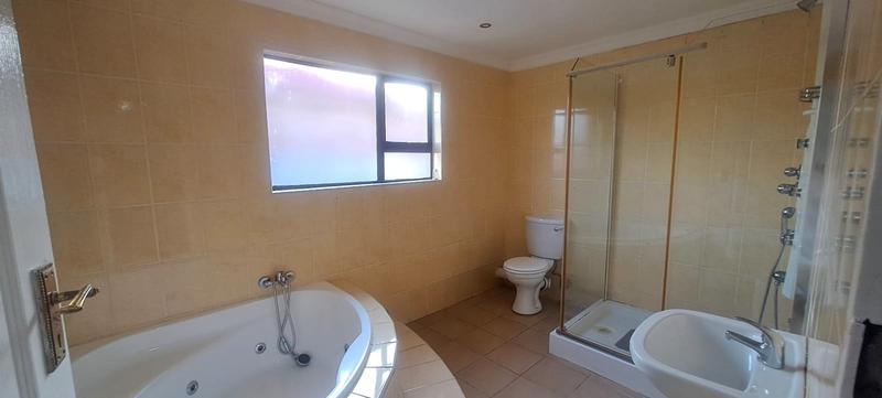 3 Bedroom Property for Sale in Alveda Park Gauteng