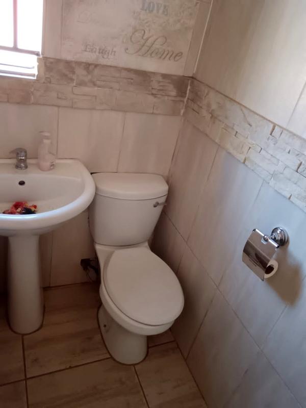 2 Bedroom Property for Sale in Bram Fischerville Gauteng