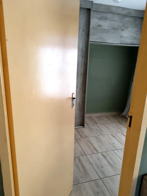 2 Bedroom Property for Sale in Bram Fischerville Gauteng