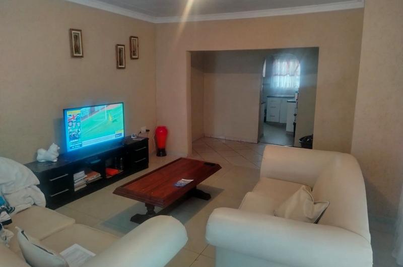 3 Bedroom Property for Sale in Dobsonville Gardens Gauteng