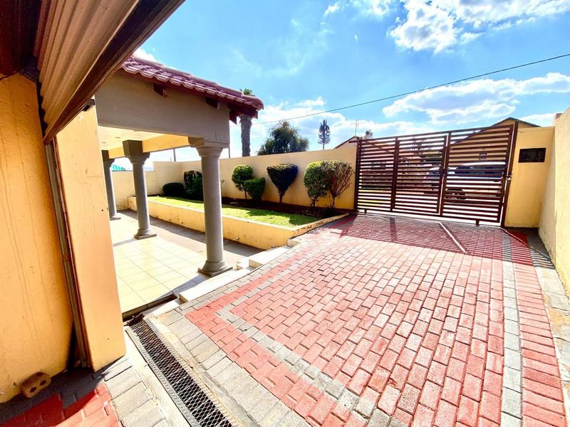 3 Bedroom Property for Sale in Ennerdale Gauteng