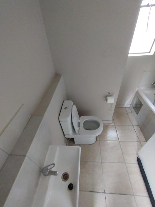 2 Bedroom Property for Sale in Fleurhof Gauteng