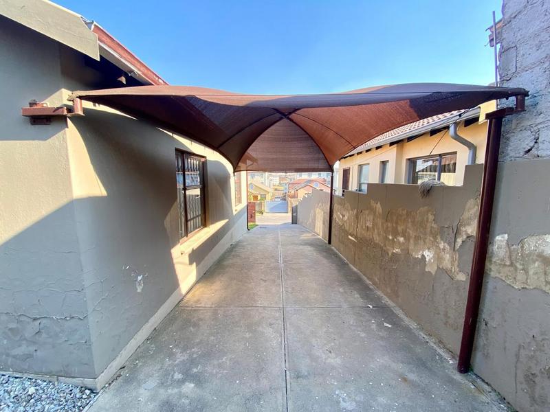 2 Bedroom Property for Sale in Fleurhof Gauteng