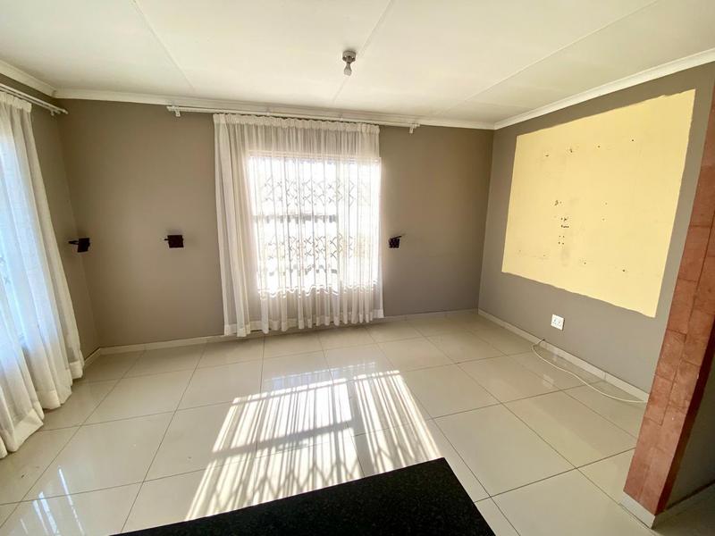 2 Bedroom Property for Sale in Fleurhof Gauteng