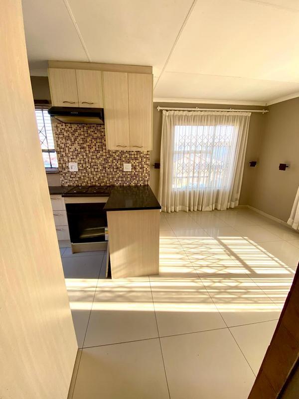 2 Bedroom Property for Sale in Fleurhof Gauteng