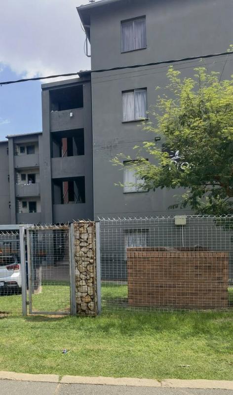 2 Bedroom Property for Sale in Fleurhof Gauteng