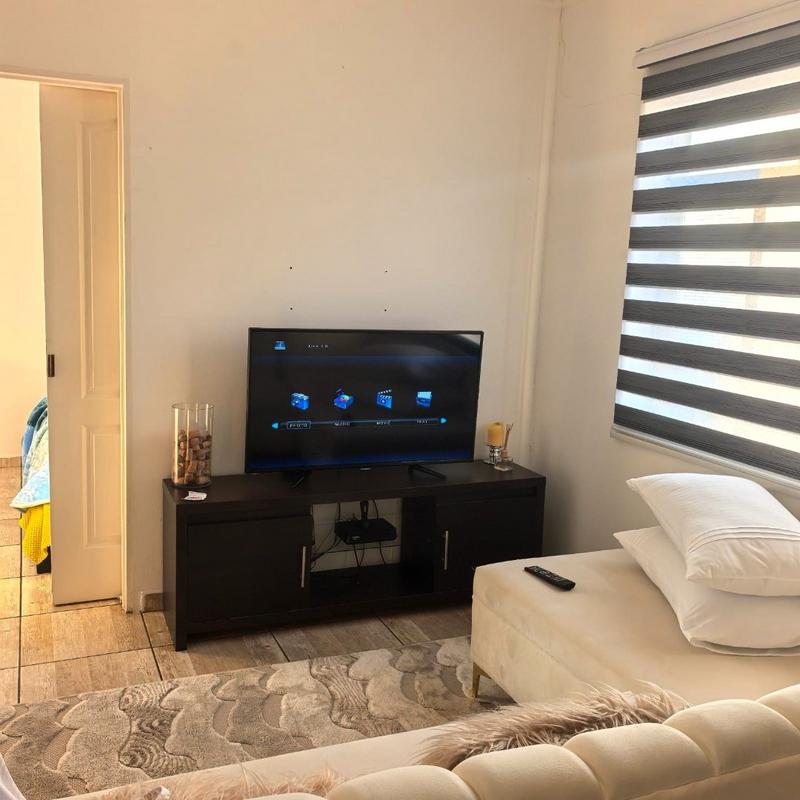 2 Bedroom Property for Sale in Fleurhof Gauteng