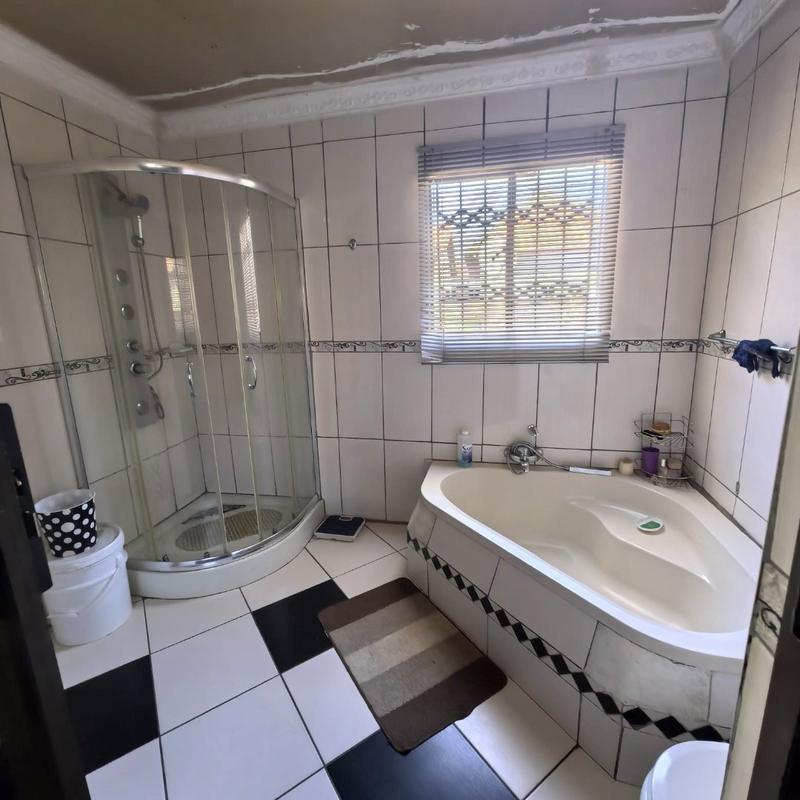 3 Bedroom Property for Sale in Glen Ridge Gauteng