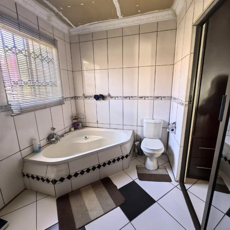 3 Bedroom Property for Sale in Glen Ridge Gauteng