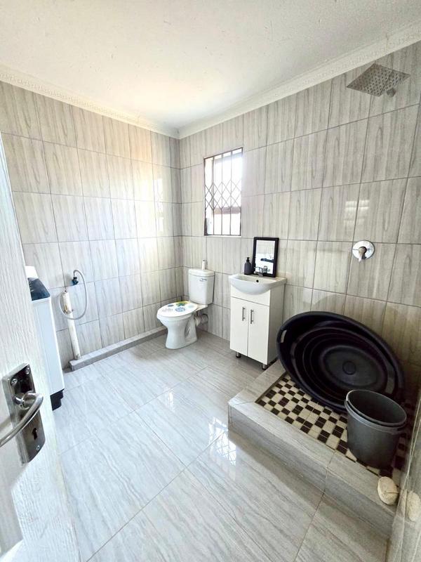 4 Bedroom Property for Sale in Glen Ridge Gauteng
