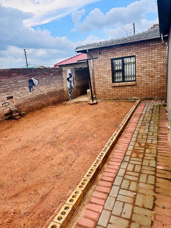 2 Bedroom Property for Sale in Glen Ridge Gauteng