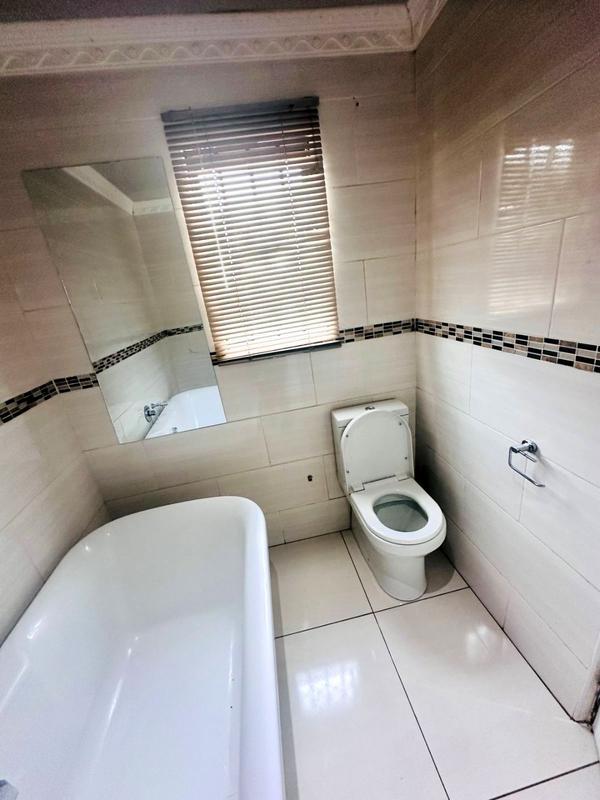 2 Bedroom Property for Sale in Glen Ridge Gauteng