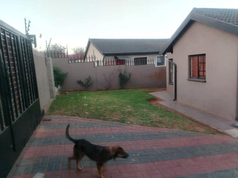 2 Bedroom Property for Sale in Groblerpark Gauteng