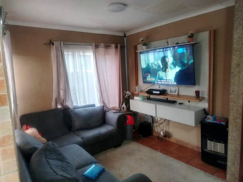 2 Bedroom Property for Sale in Groblerpark Gauteng