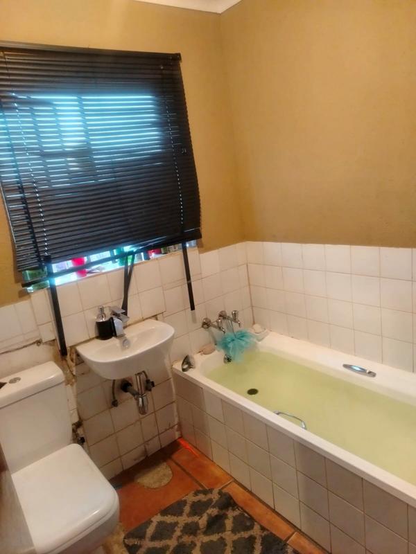 2 Bedroom Property for Sale in Groblerpark Gauteng