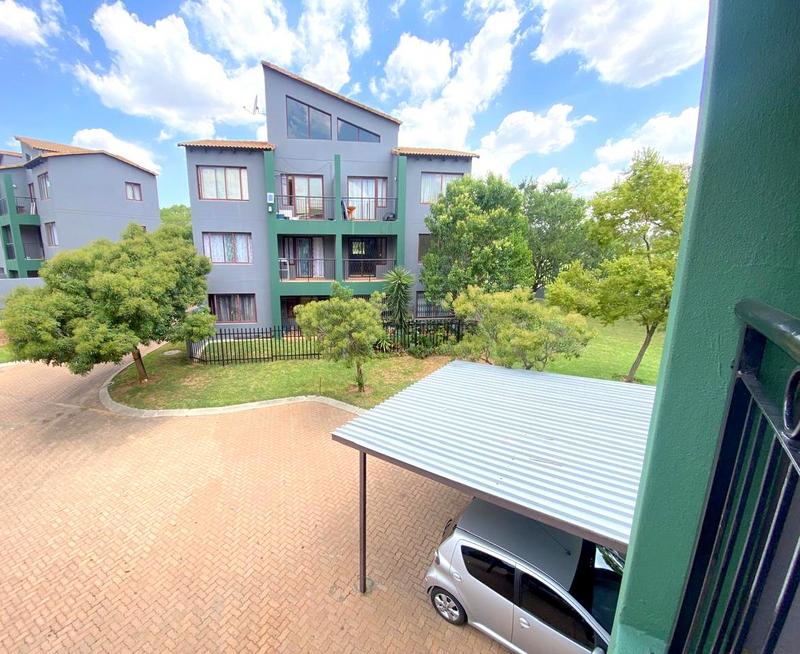2 Bedroom Property for Sale in Honeydew Grove Gauteng