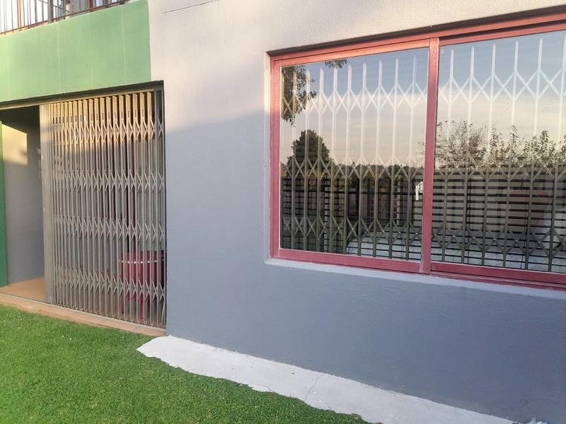 2 Bedroom Property for Sale in Honeydew Grove Gauteng