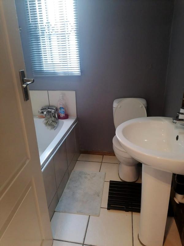 2 Bedroom Property for Sale in Honeydew Grove Gauteng