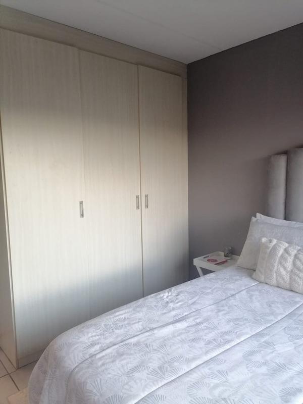 2 Bedroom Property for Sale in Honeydew Grove Gauteng