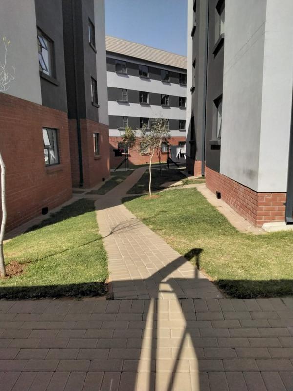 2 Bedroom Property for Sale in Jabulani Gauteng