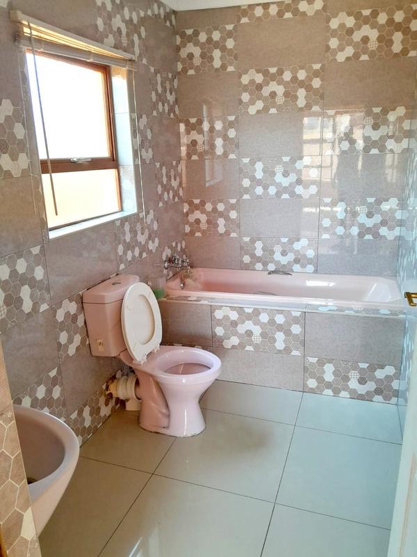 4 Bedroom Property for Sale in Munsieville Gauteng
