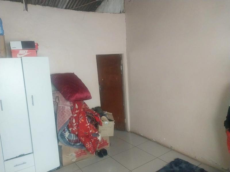 2 Bedroom Property for Sale in Naledi Gauteng